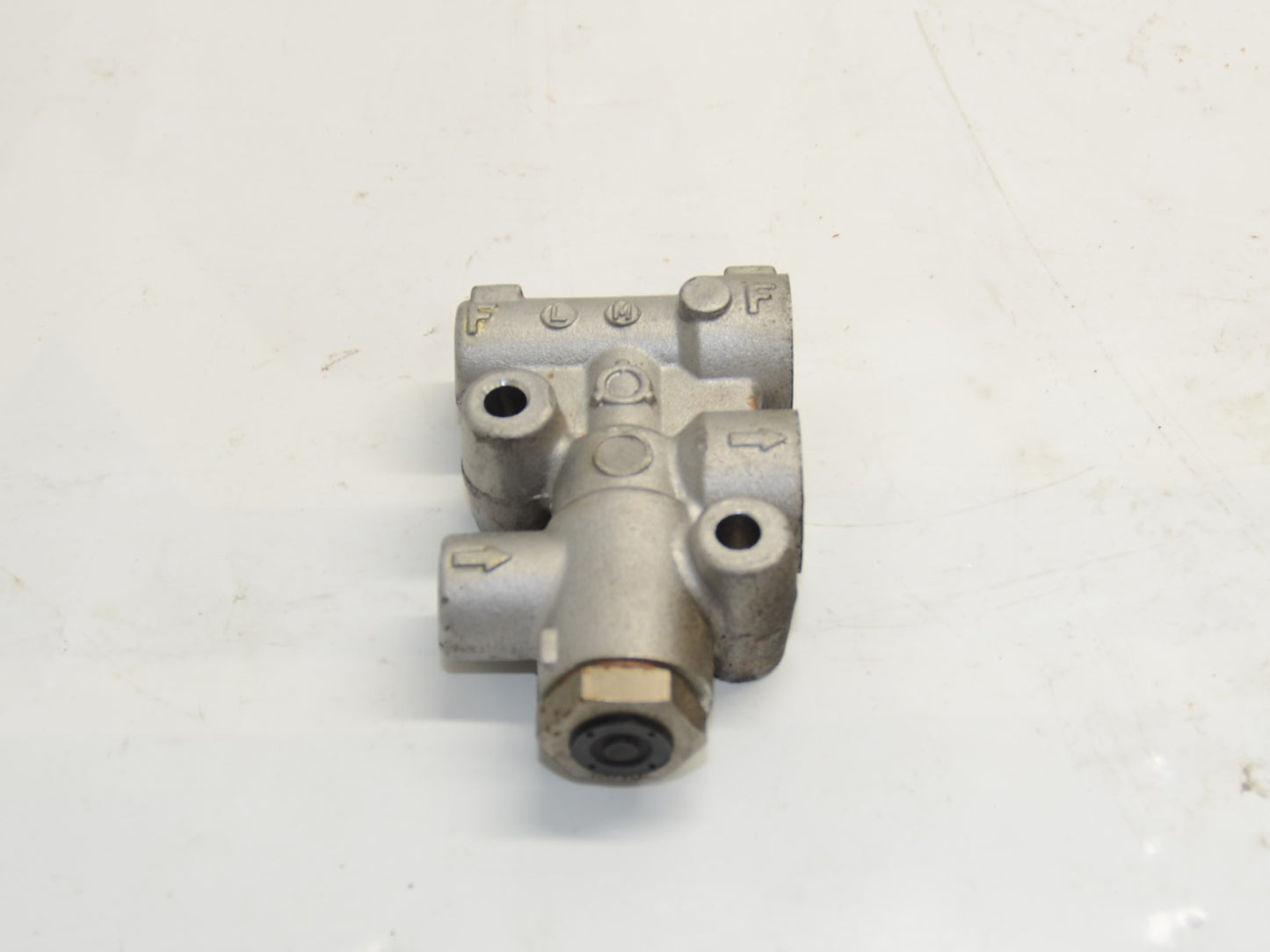1990-2000 Mazda Miata Brake Proportioning Valve - USED