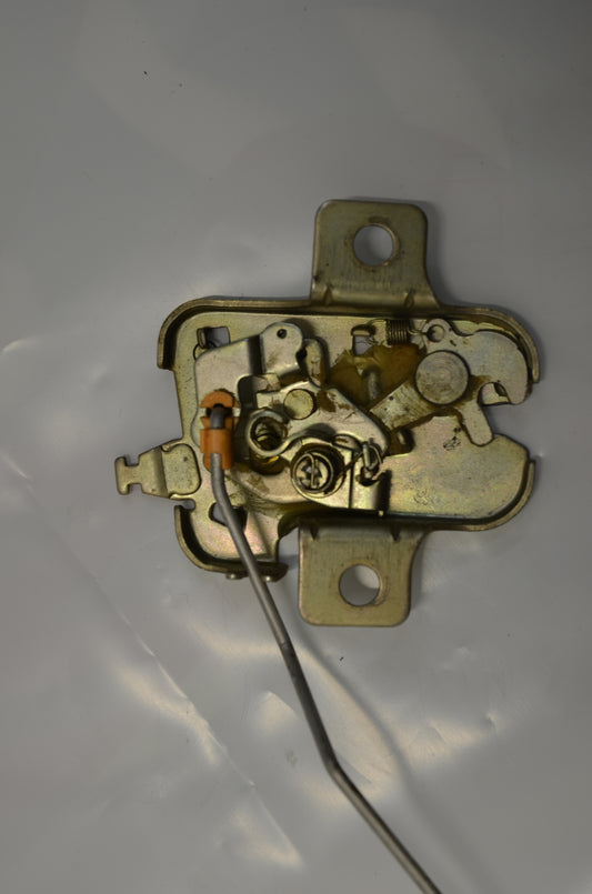 90-97 Miata Trunk Release Latch [Used] - N007-56-820