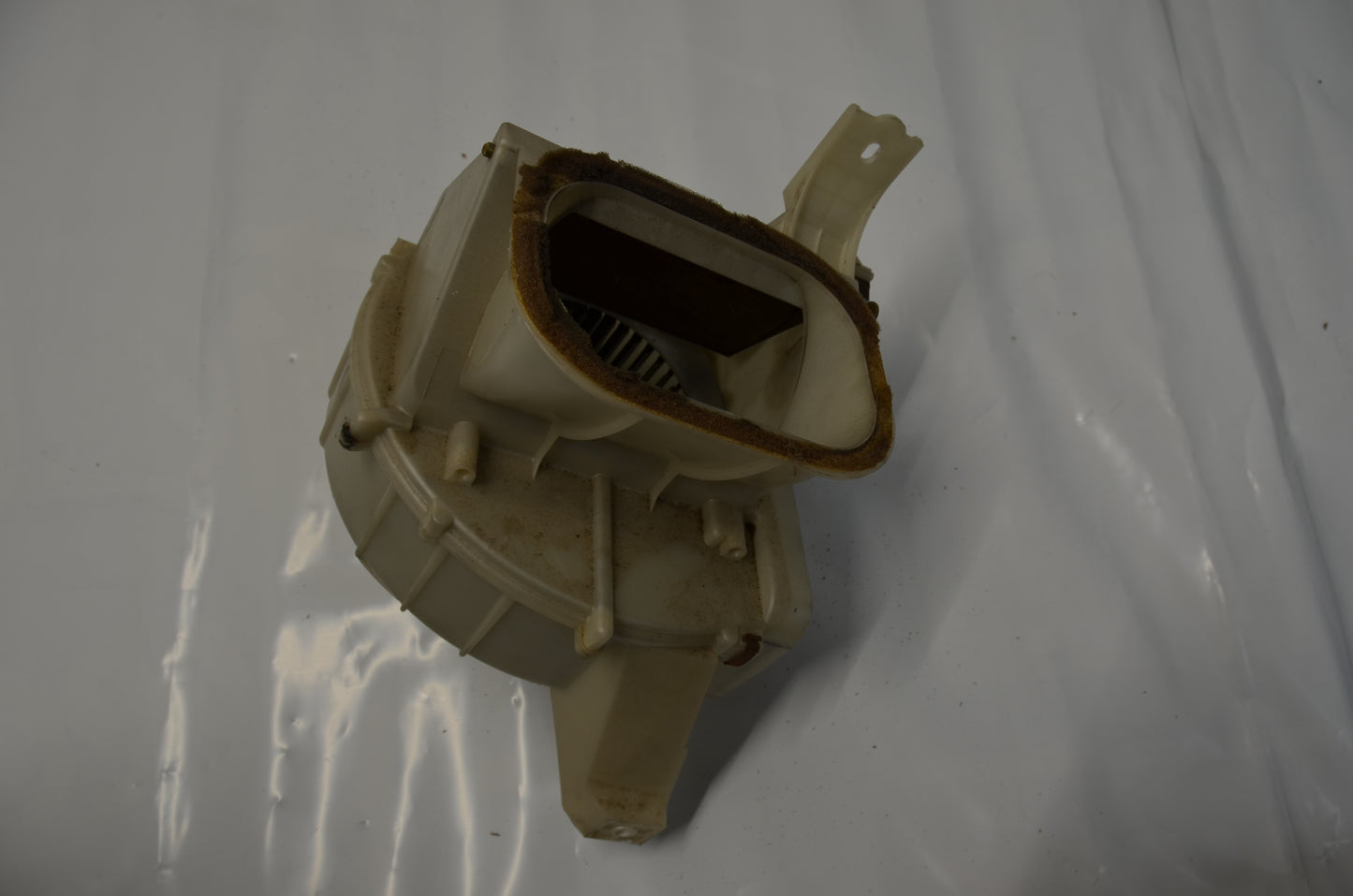 99-05 Miata HVAC Blower Motor Housing [Used] - NC11-61-140A