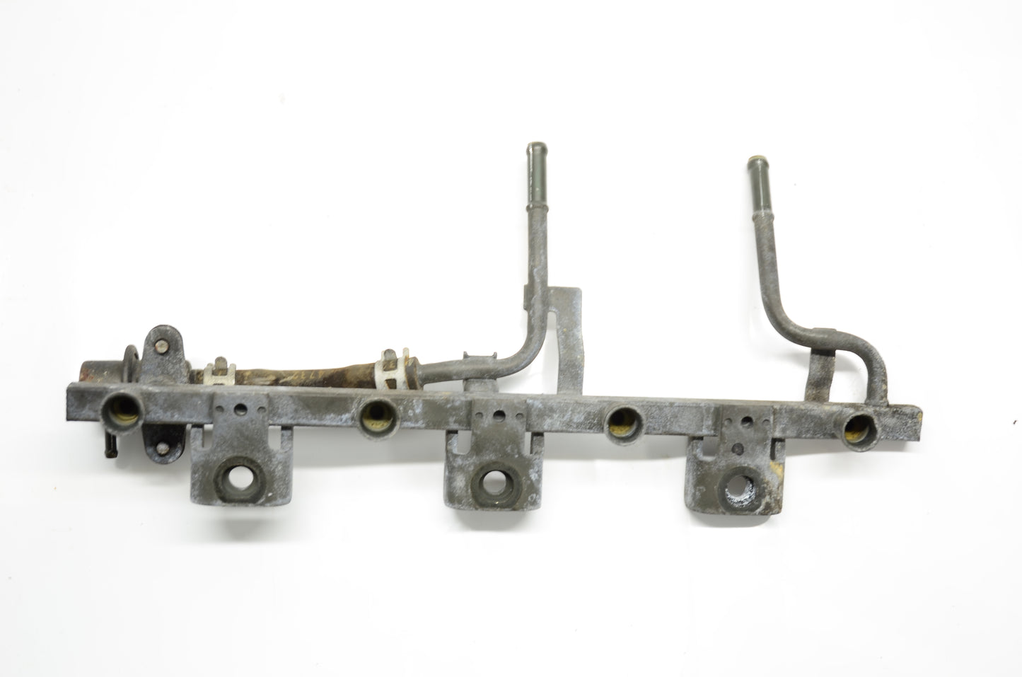 94-97 Miata Fuel Rail [Used] - BPE8-13-150