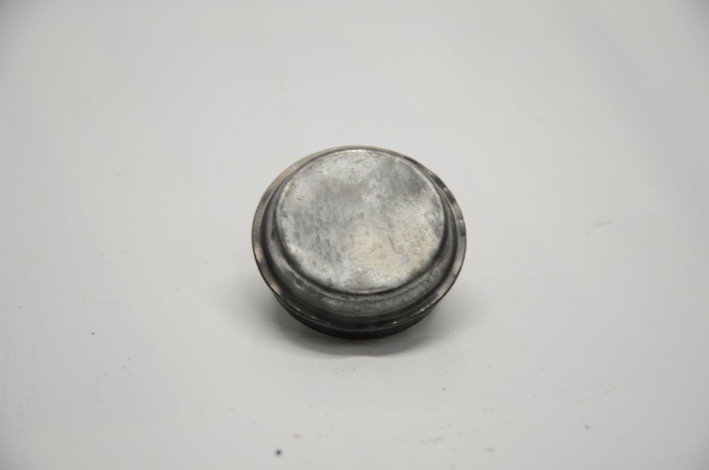 90-05 Wheel Hub Cap [Used] - B455-26-071