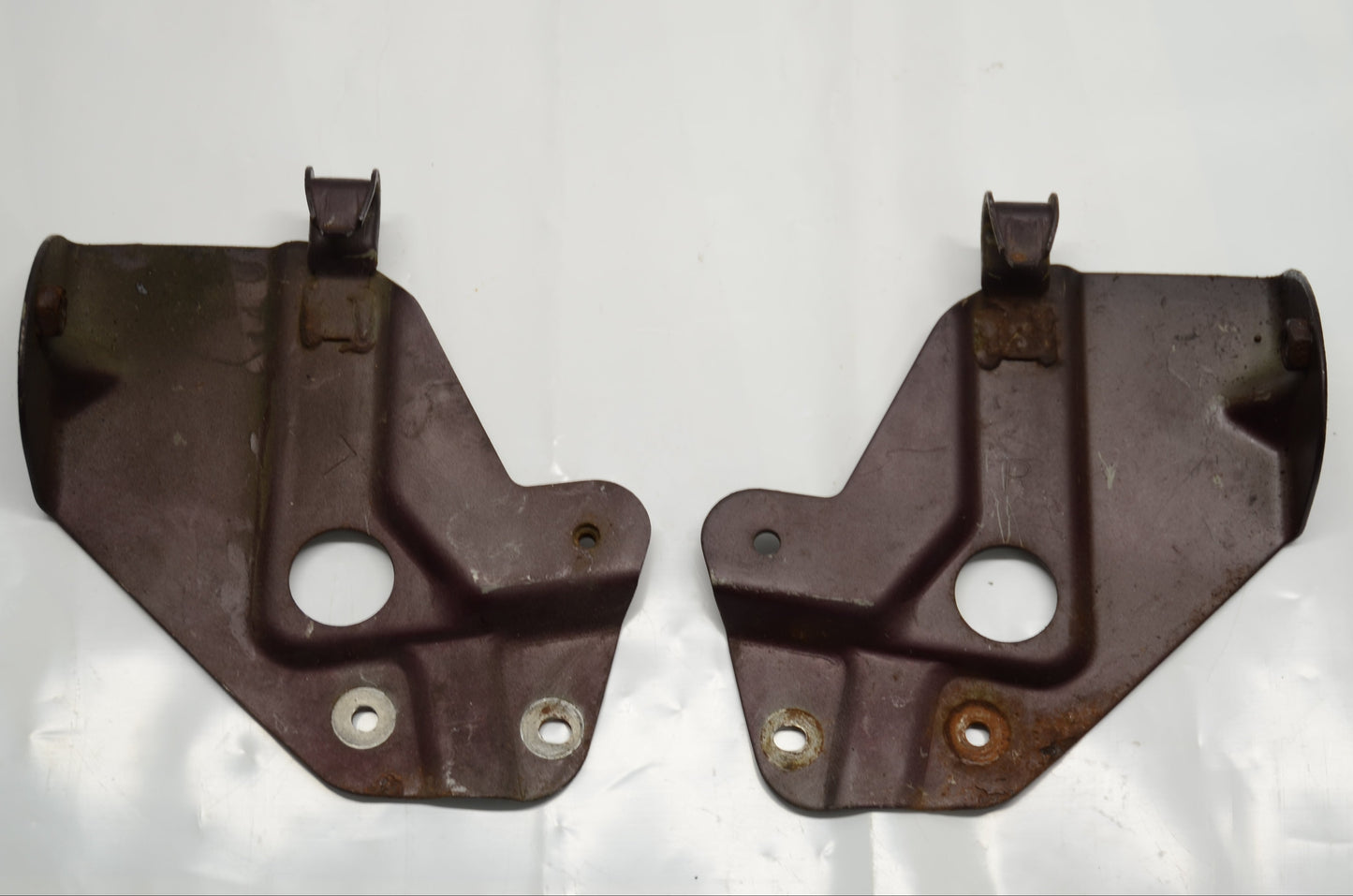 90-97 Miata Lower Radiator Bracket Set [Used