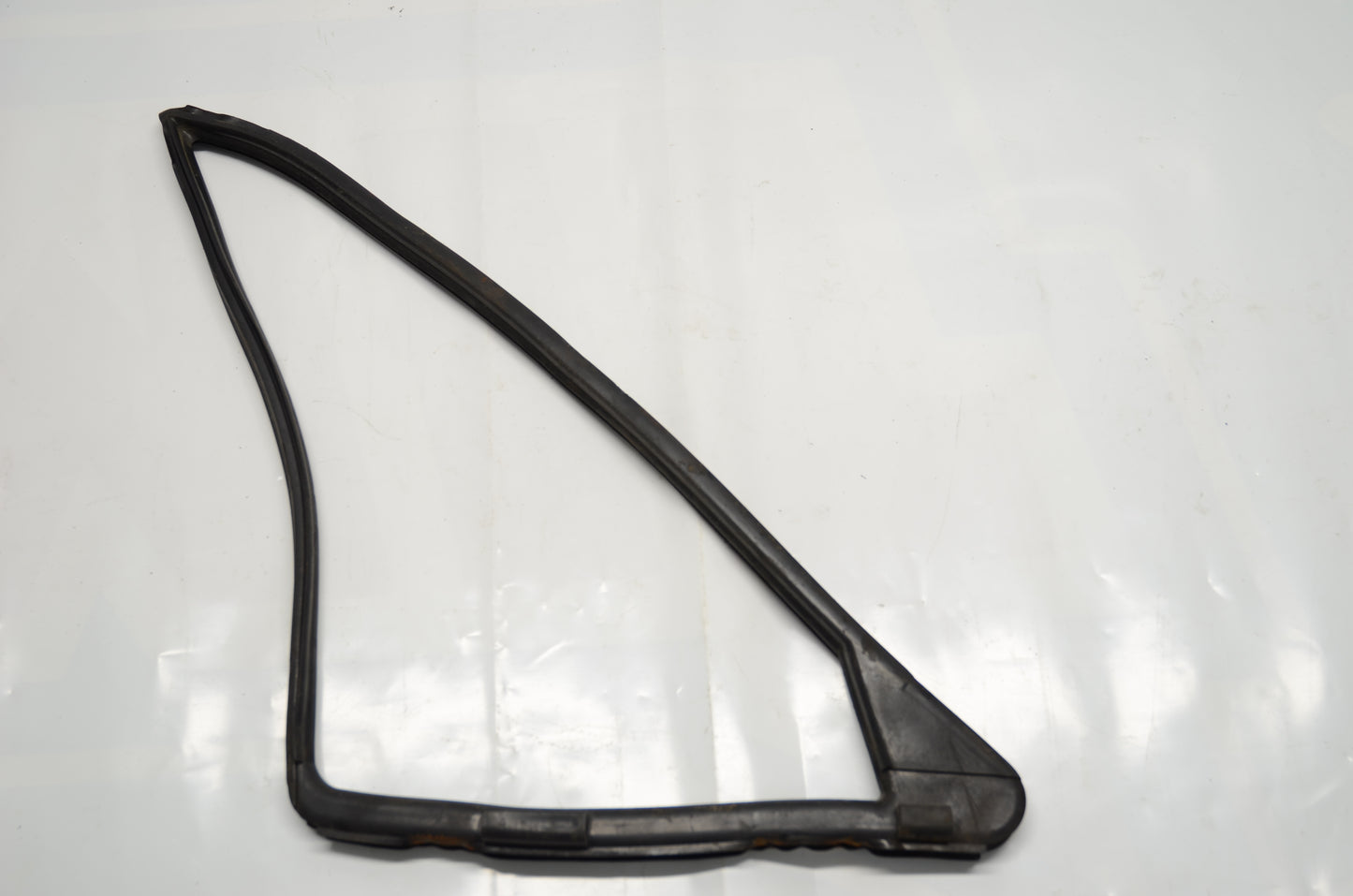 90-05 Miata Right Passenger Quarter Window Glass Gasket [Used] - NA01-58-651A