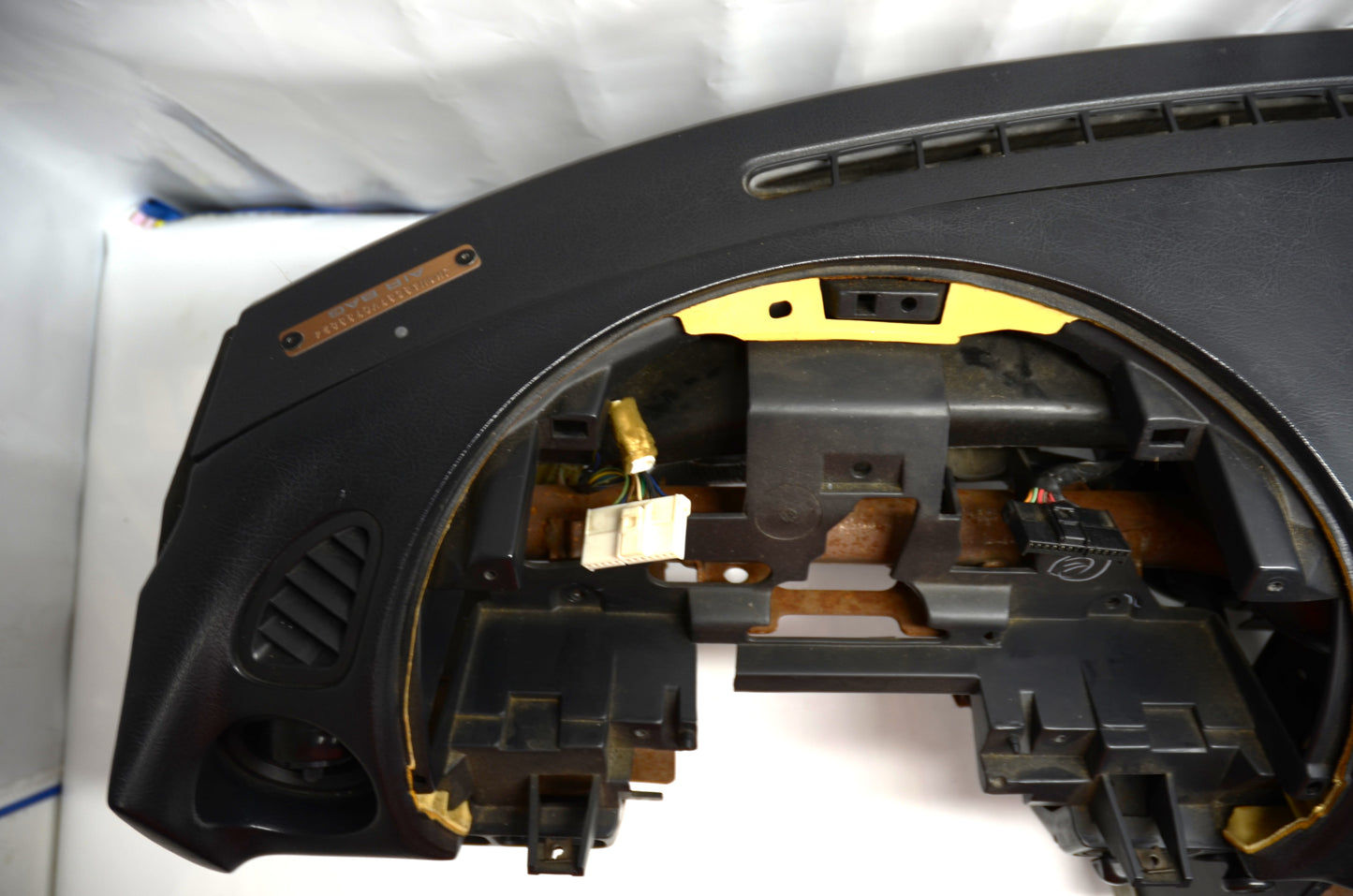 96-97 Miata Dash [Used] - NC10-60-401D-02 - PICK UP ONLY