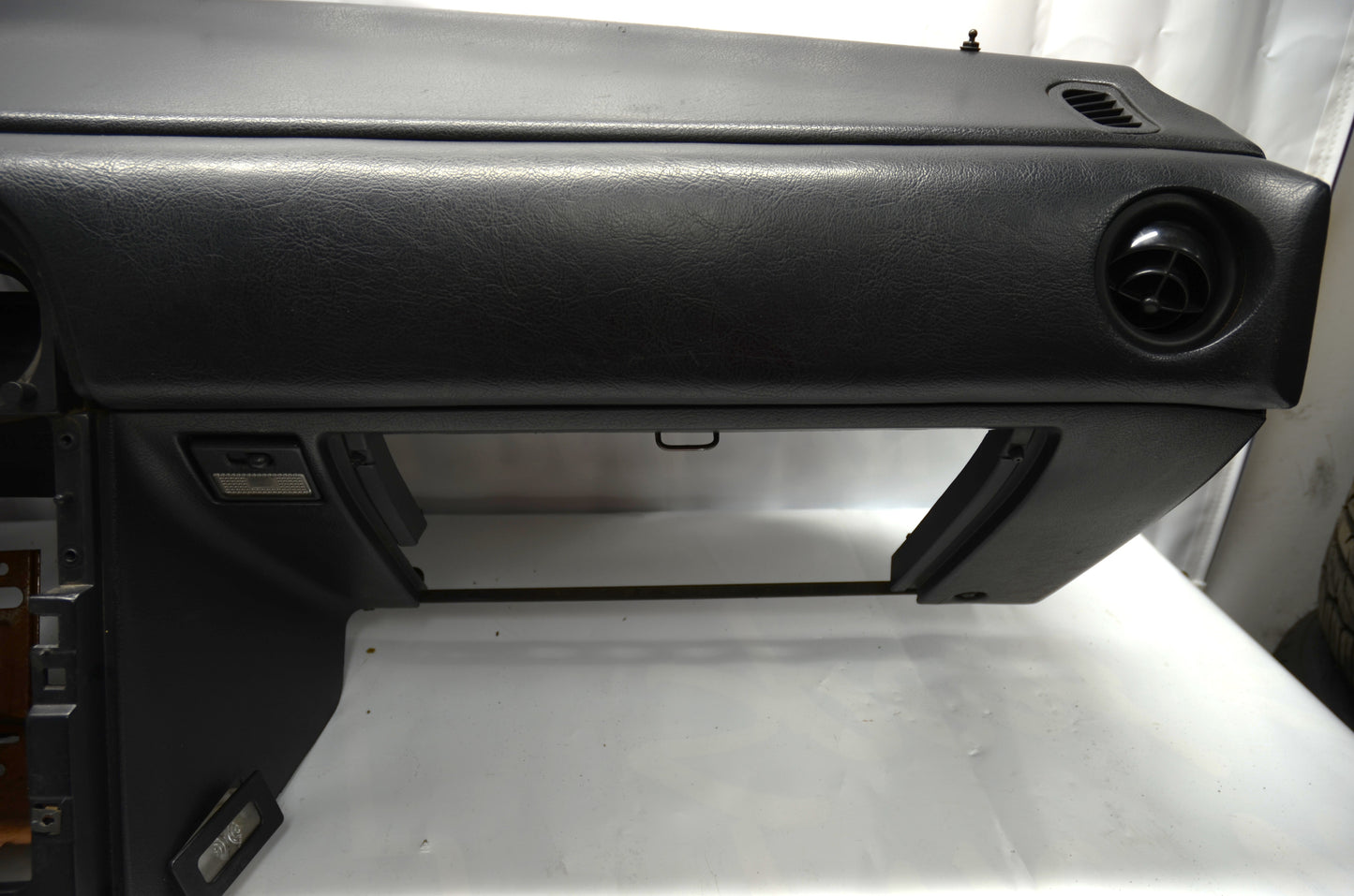 90-93 Miata Dash [Used] - NE51-60-400E02 - PICK UP ONLY