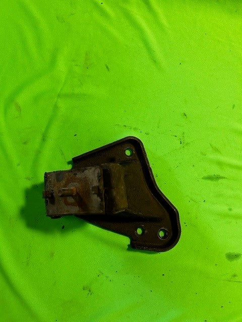 99-05 Miata OEM Engine Mount/Bracket [Used]